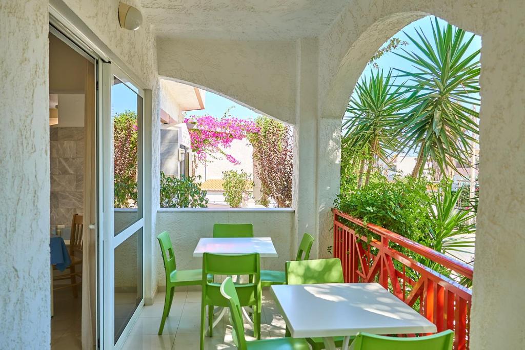 Apollon Hotel Apartments slide 4