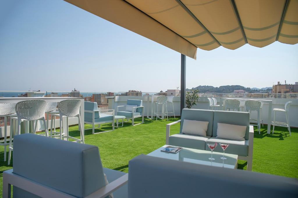 Hotel Lloret Santa Rosa by Pierre & Vacances slide 4