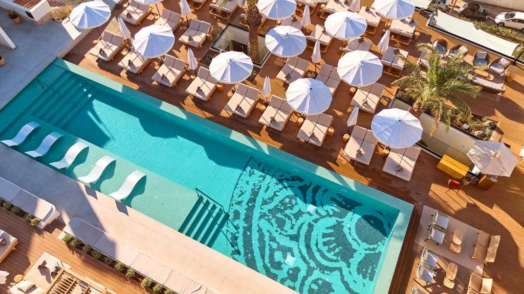 Purobeach Resort Santa Ponsa slide 4