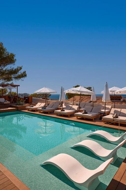 Purobeach Resort Santa Ponsa slide 5