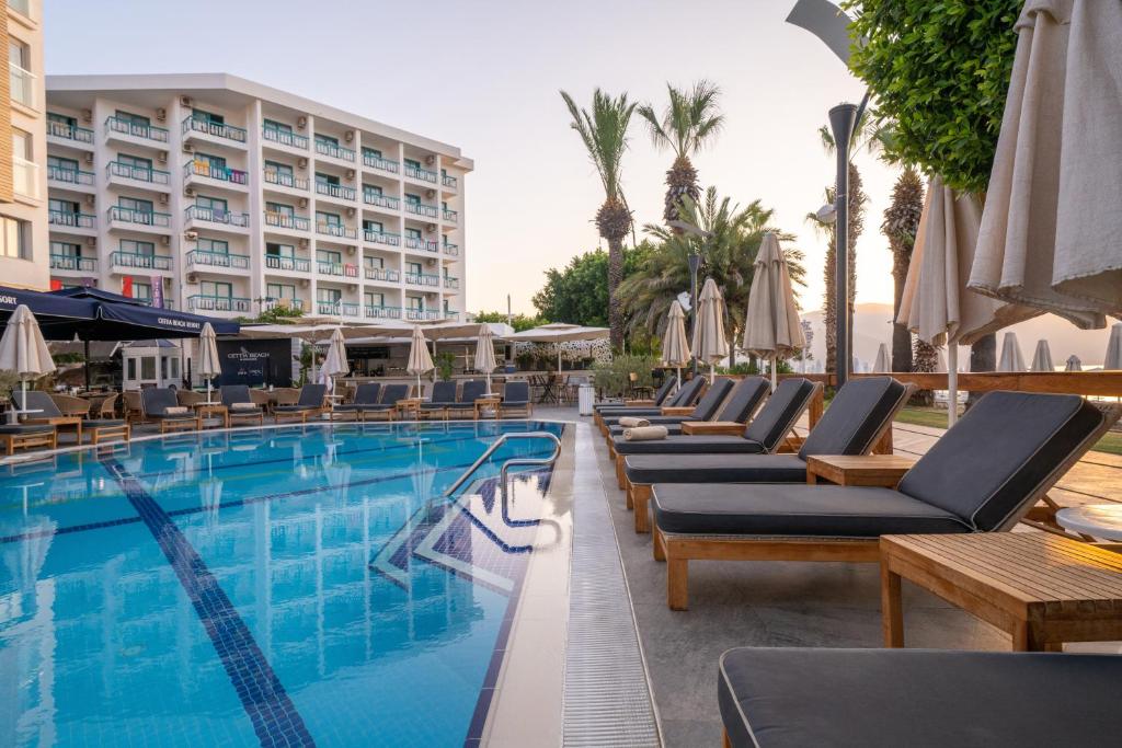 Cettia Beach Resort (Adults Only 16+) slide 2