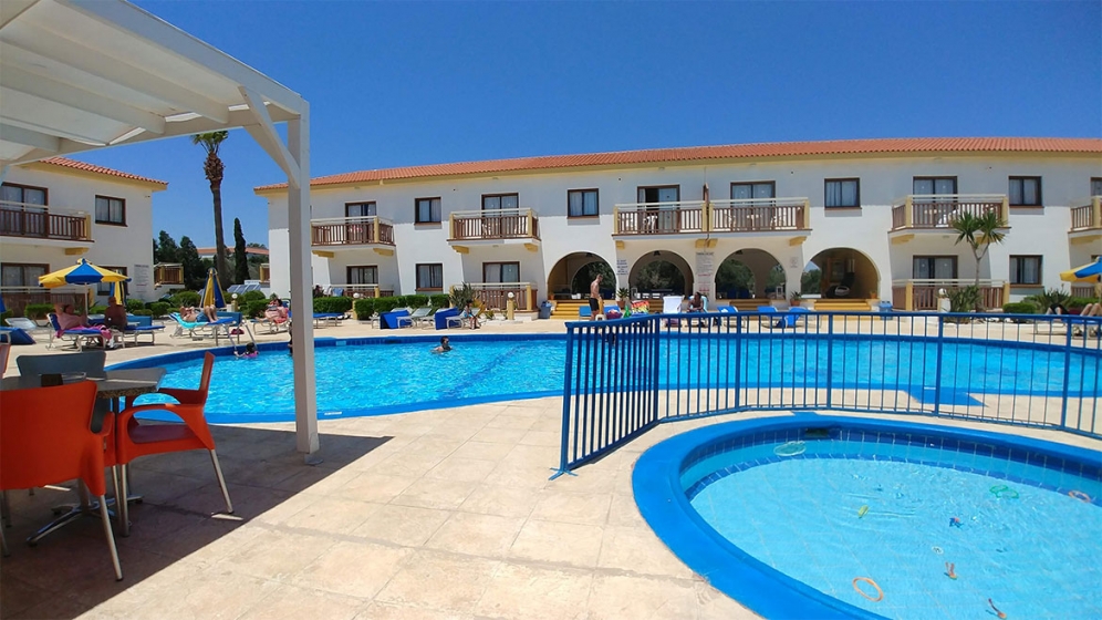 Cosmelenia Hotel Apartment slide 2
