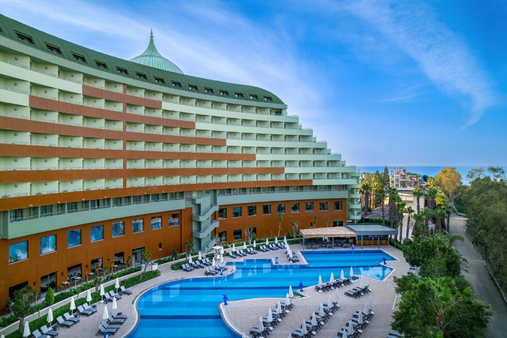 Delphin Palace Hotel slide 5