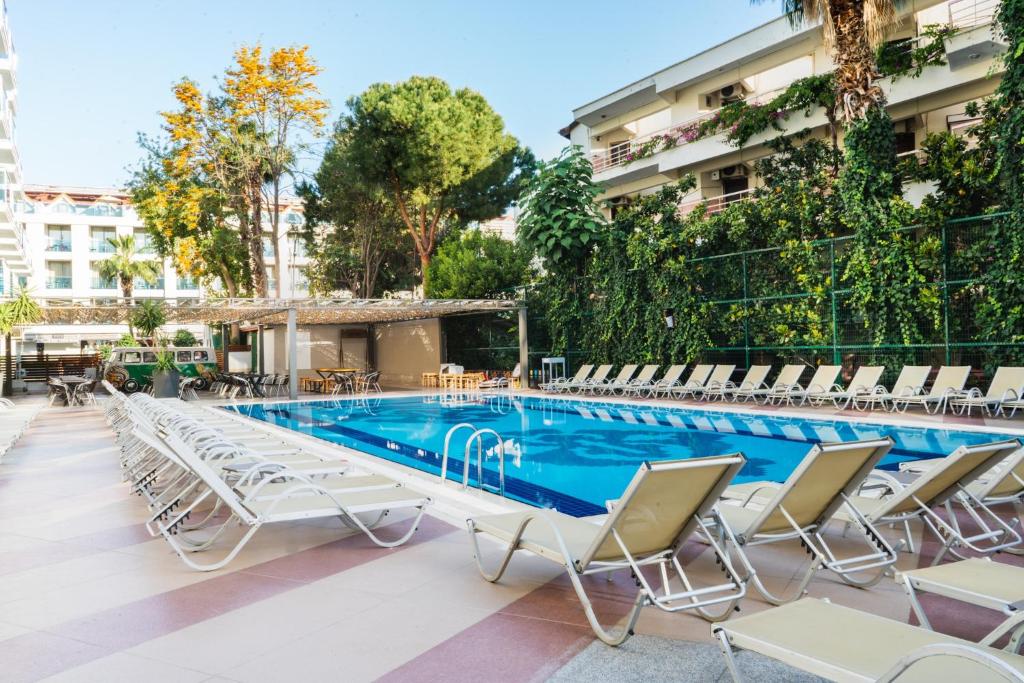 Emre Hotel & Emre Beach Hotel slide 4