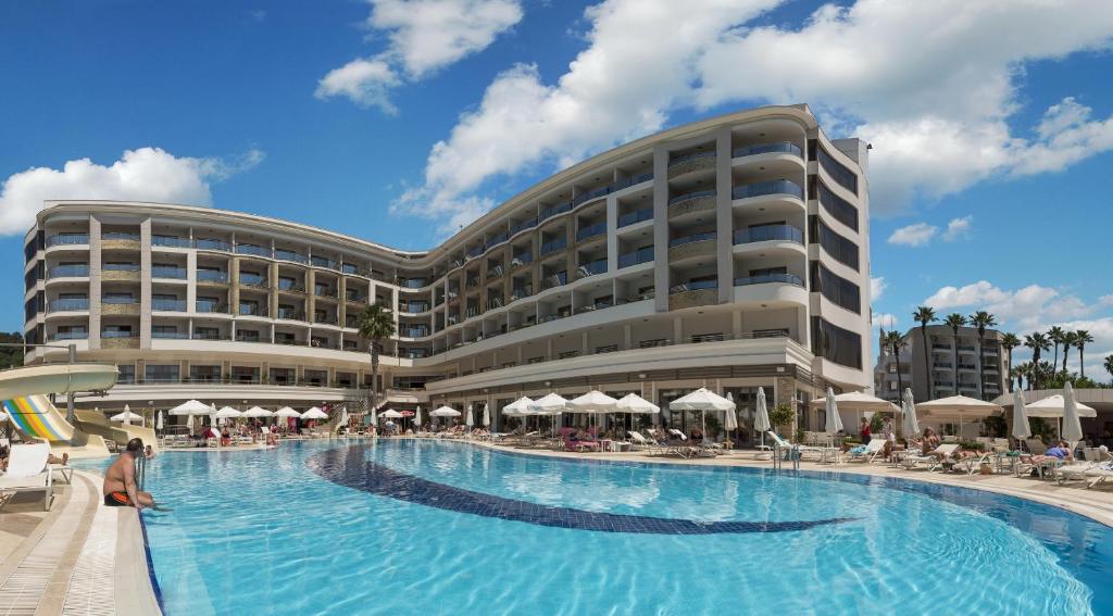 Golden Rock Beach Hotel slide 3