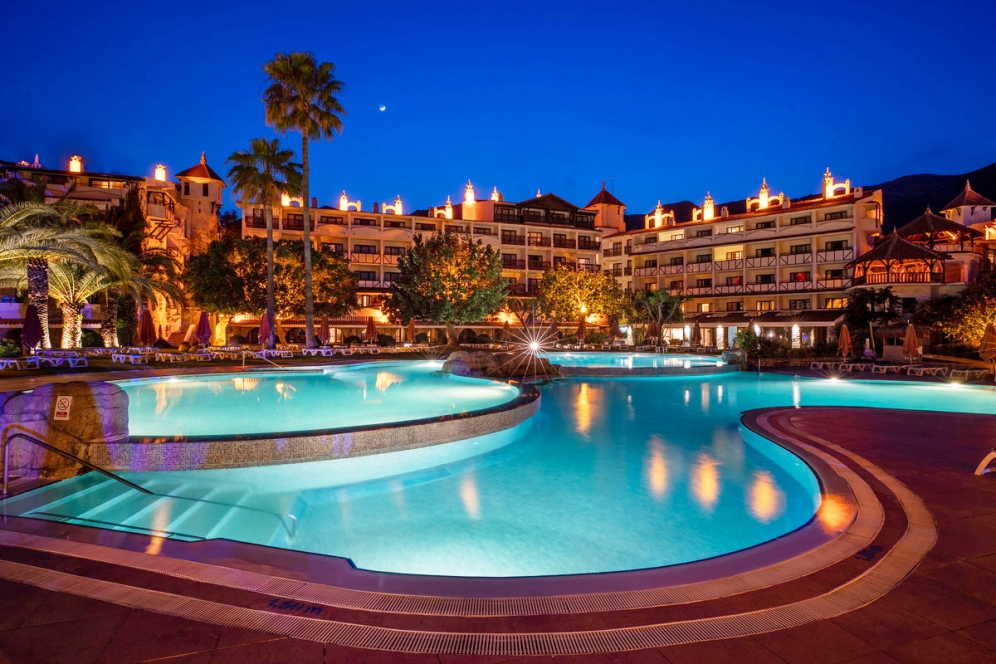Marti Resort Deluxe slide 2