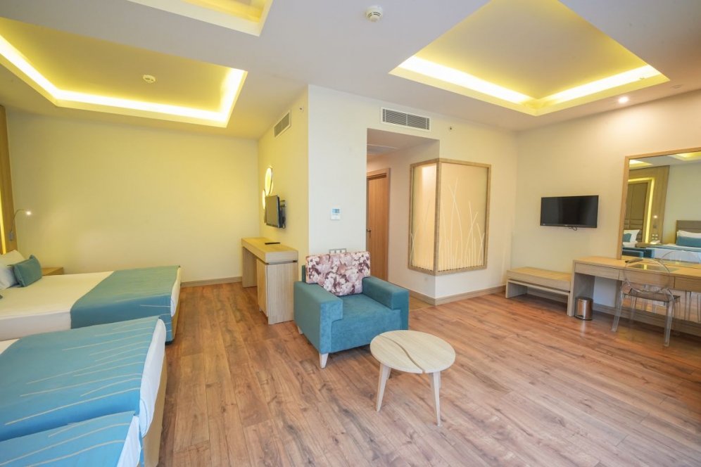Orka Lotus Beach Hotel slide 5