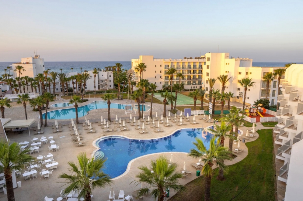 Papantonia Hotel slide 2