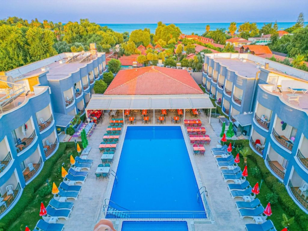 Sayanora Hotel slide 2