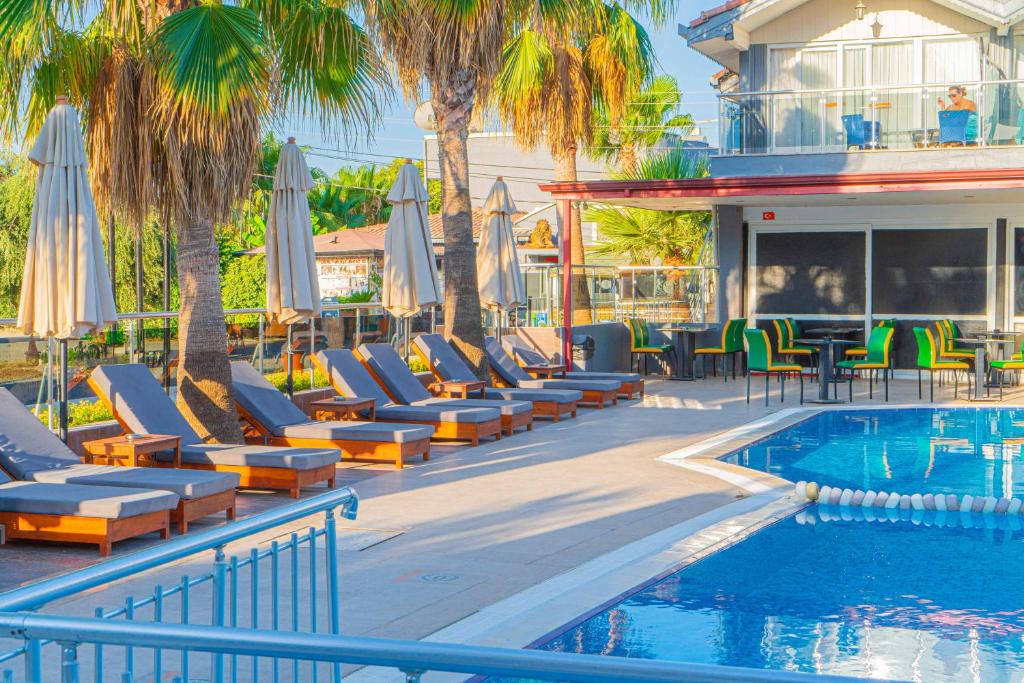 Sayanora Hotel