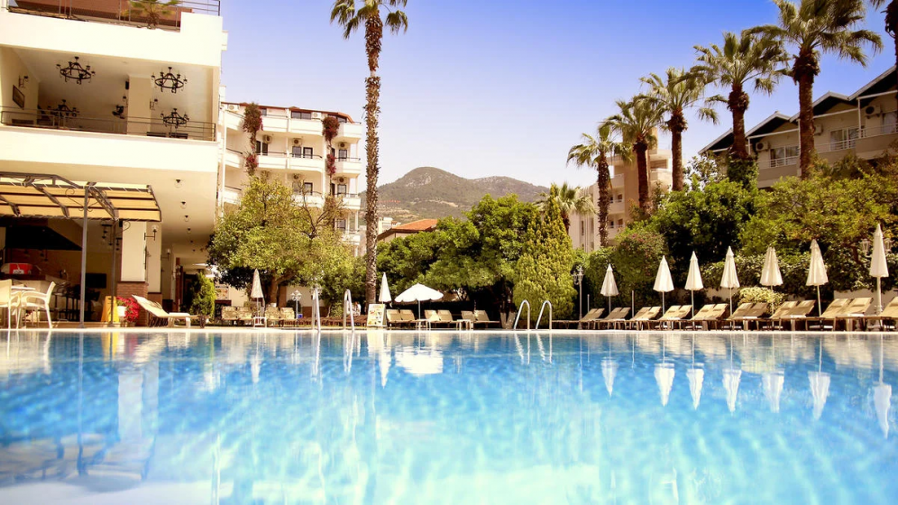 Boulevard Hotel slide 4