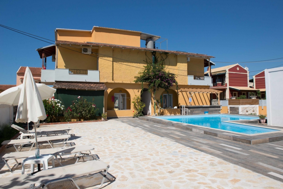 Kormoranos Beach Hotel slide 2