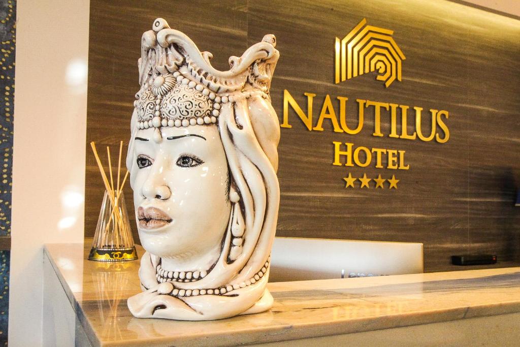 Nautilus Hotel slide 3