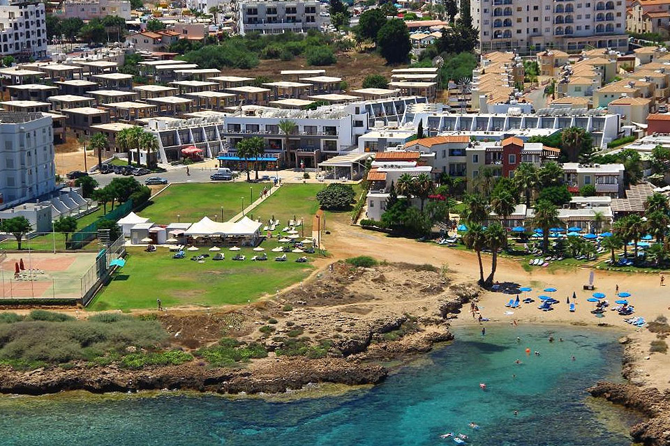 Penelope Beach Hotel slide 4