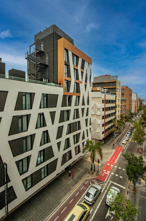 Puerto de la Luz by Pierre & Vacances slide 2
