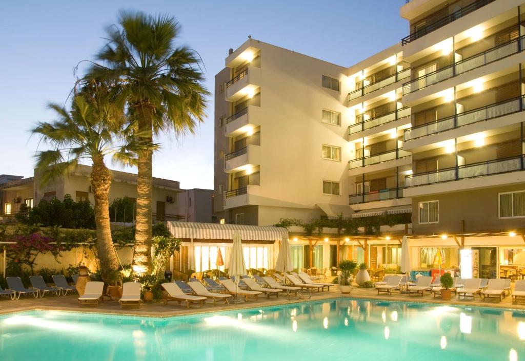 Best Western Plaza Hotel slide 2