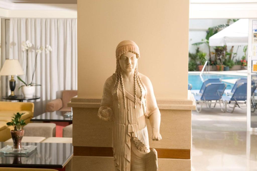 Best Western Plaza Hotel slide 4
