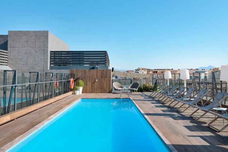 AC Hotel Alicante by Marriott slide 2