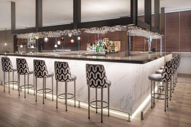 AC Hotel Alicante by Marriott slide 5